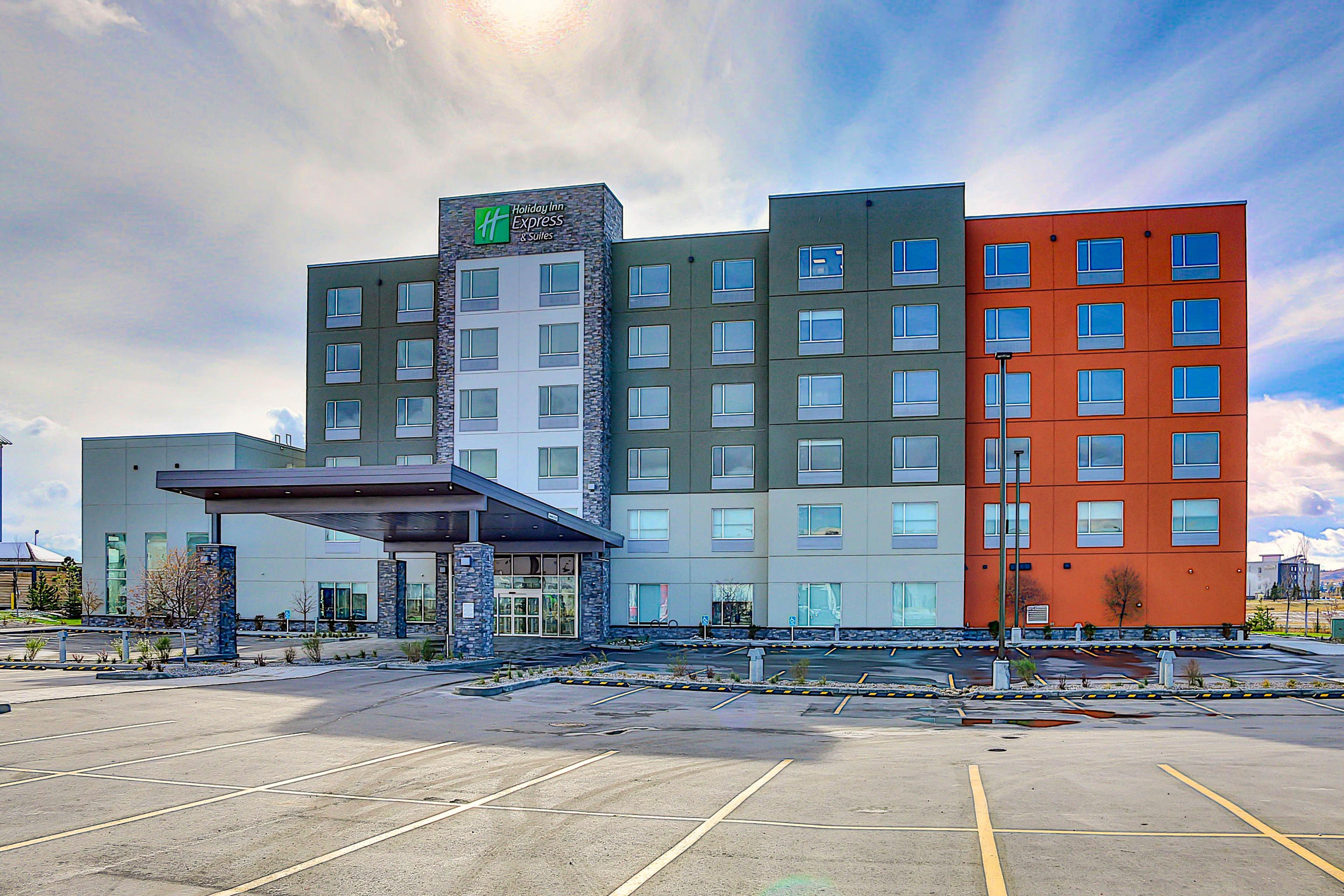 Holiday Inn Express & Suites - Calgary Airport Trail Ne By Ihg Dış mekan fotoğraf