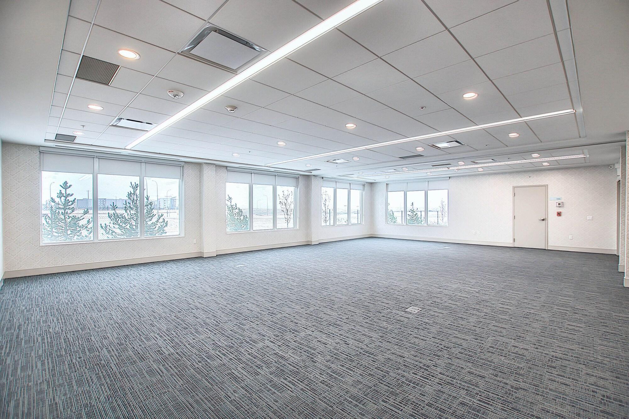 Holiday Inn Express & Suites - Calgary Airport Trail Ne By Ihg Dış mekan fotoğraf