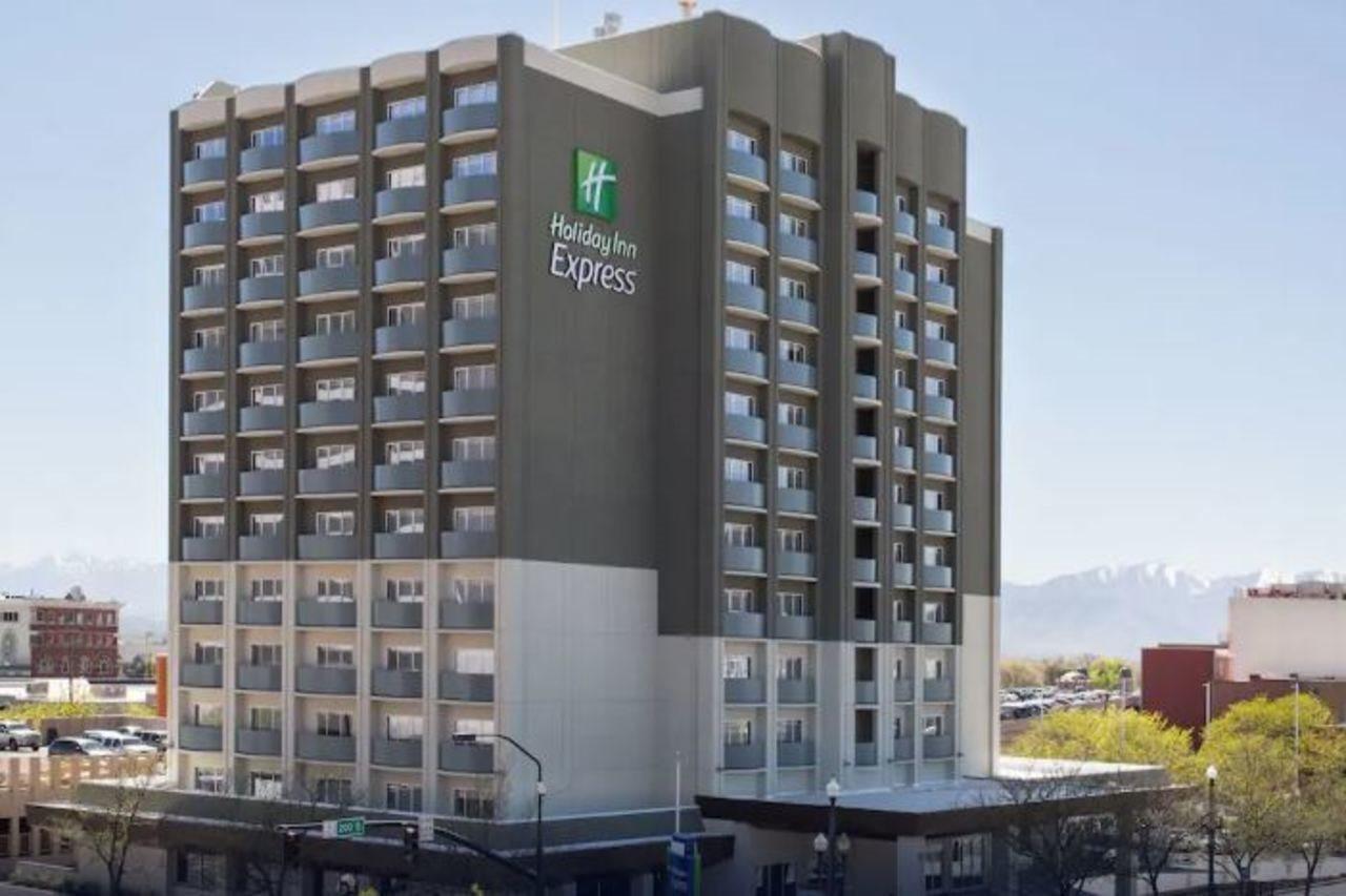 Holiday Inn Express & Suites - Calgary Airport Trail Ne By Ihg Dış mekan fotoğraf