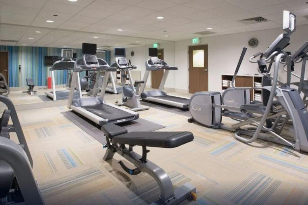 Holiday Inn Express & Suites - Calgary Airport Trail Ne By Ihg Dış mekan fotoğraf
