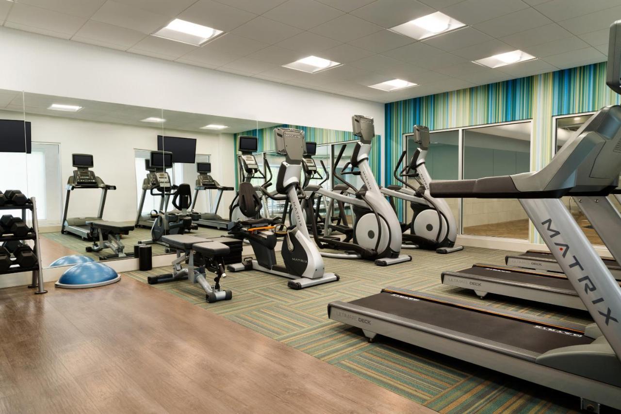 Holiday Inn Express & Suites - Calgary Airport Trail Ne By Ihg Dış mekan fotoğraf