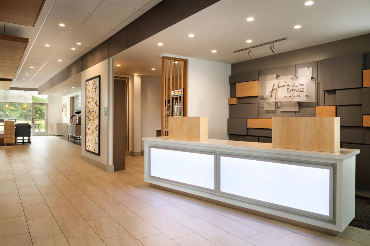 Holiday Inn Express & Suites - Calgary Airport Trail Ne By Ihg Dış mekan fotoğraf